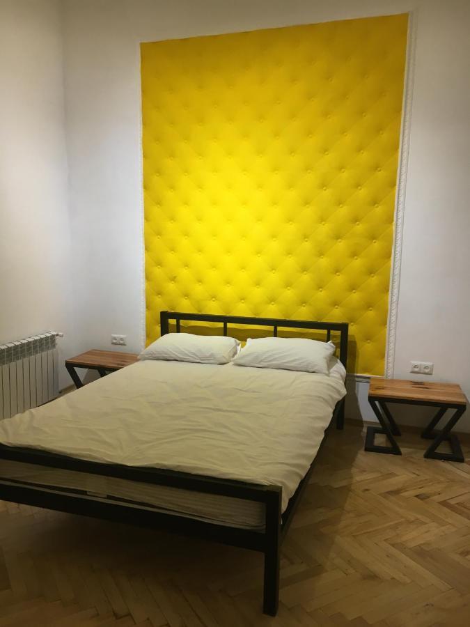 A Pousada 21/9 Baker Street Lviv Exterior foto